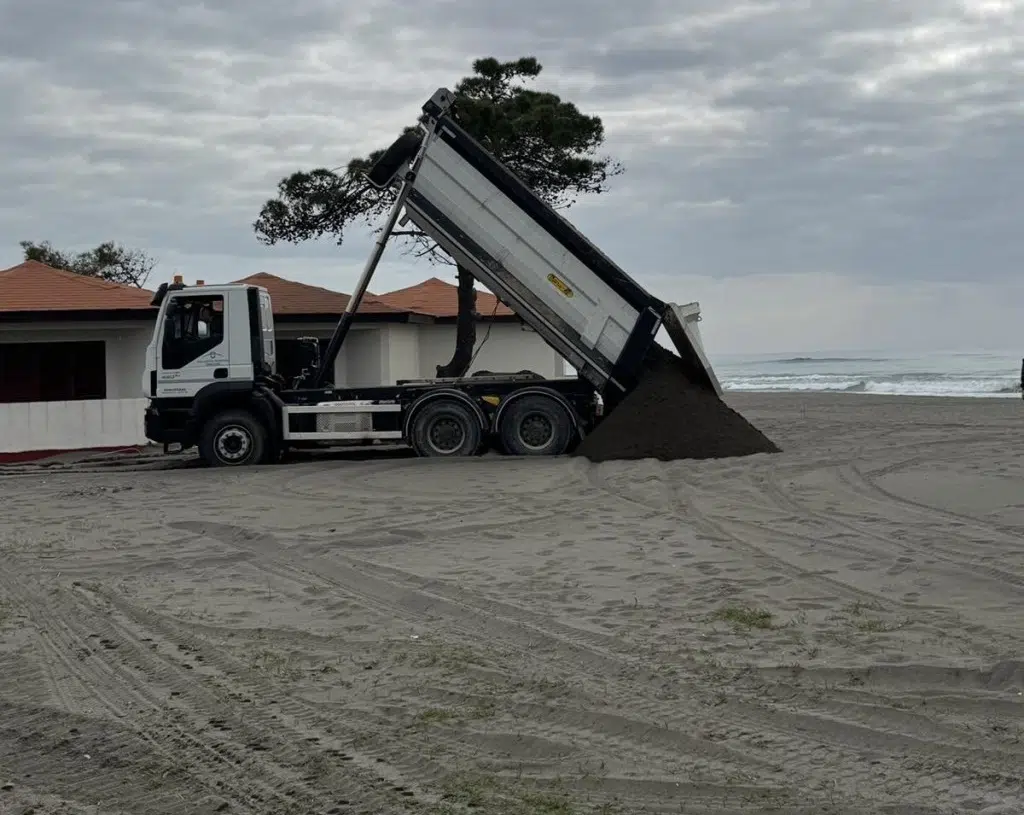 Počeli radovi na prihranjivanju plaže na Adi Bojani