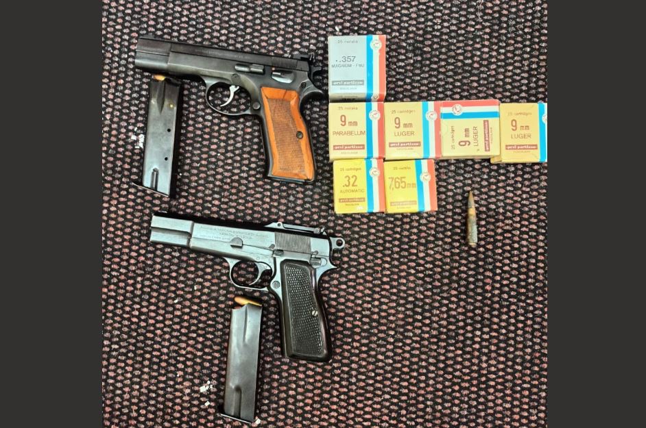Pretresi operativno interesantnih lica na primorju: Oduzeto sedam komada oružja, municija, detonatorska sredstva