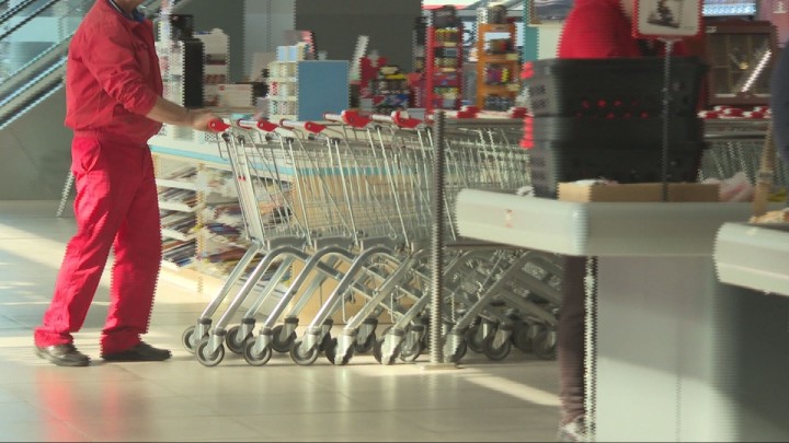 Poslodavci za radnu nedjelju, poslanici protiv zbog povećanja cijena