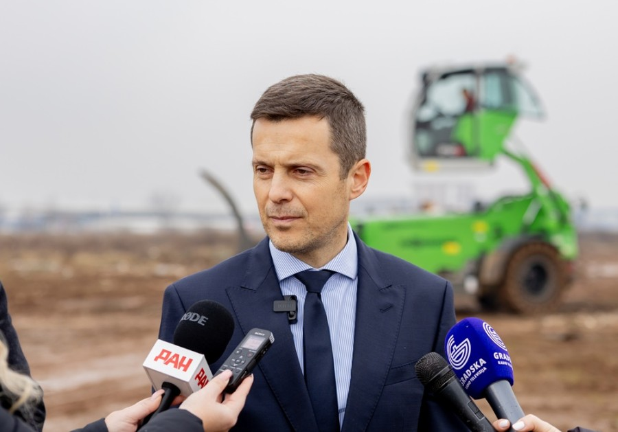 Rukovodstvo Podgorice obišlo prostor fabrike KAP-a, moguća nova lokacije za kolektorsko postrojenje