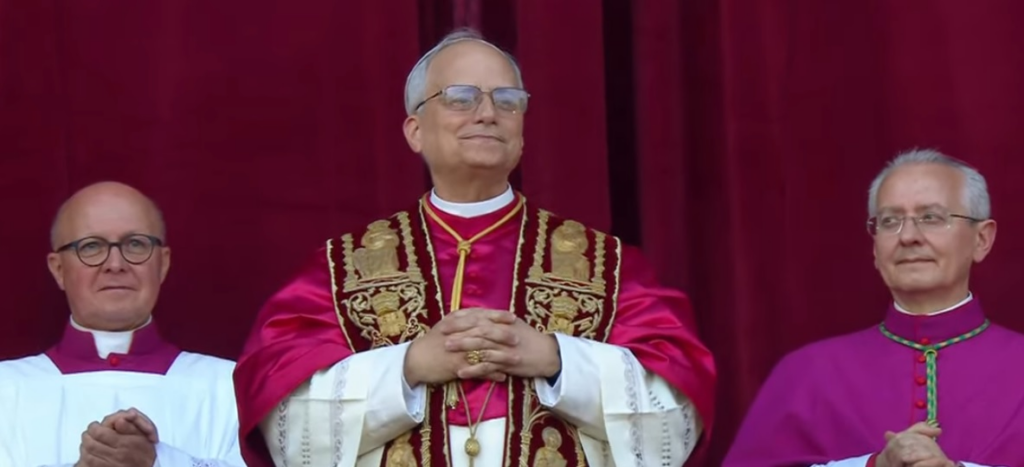 Papa Lav XIV u prvom obraćanju pozvao na dijalog: Neka mir bude sa vama