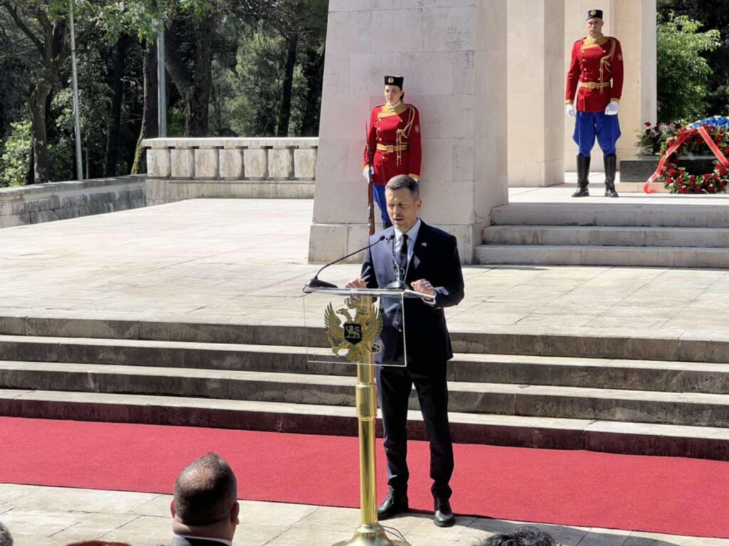 Mujović: Podgorica je slobodarski grad, ostaje obaveza da se sjećamo svih koji su utrli put jednom ljepšem vremenu