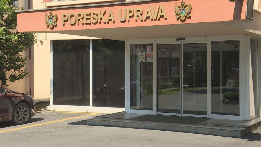 Inspektori kontrolisali samouslužne perionice, frizerske salone, auto servise; Utvrđene neregularnosti, izrečene novčane kazne