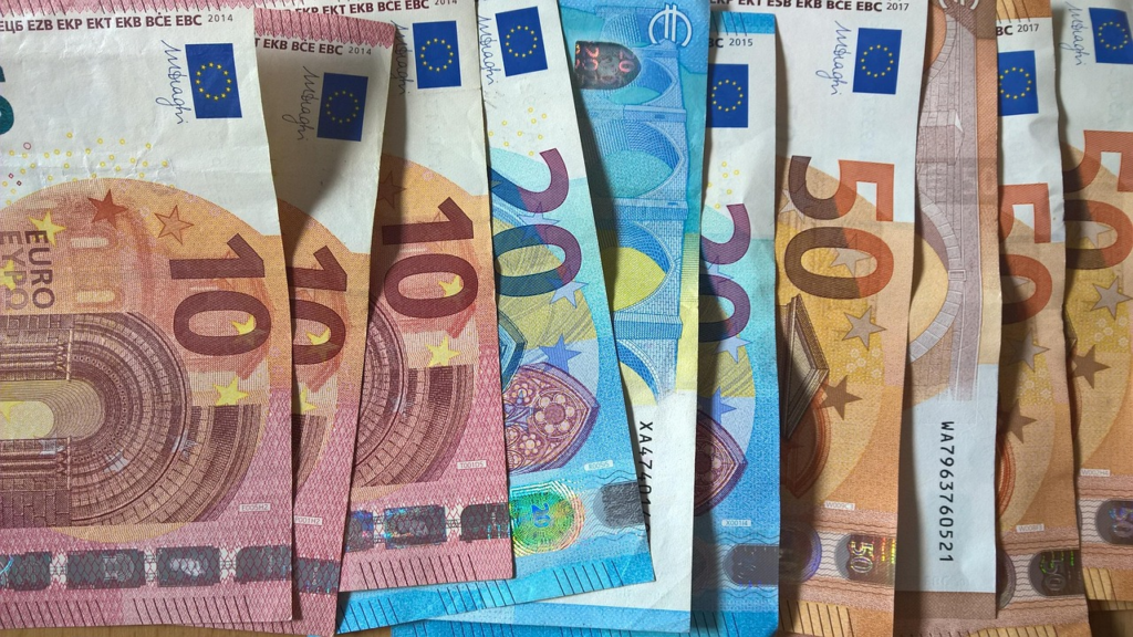 Počela isplata penzija za april