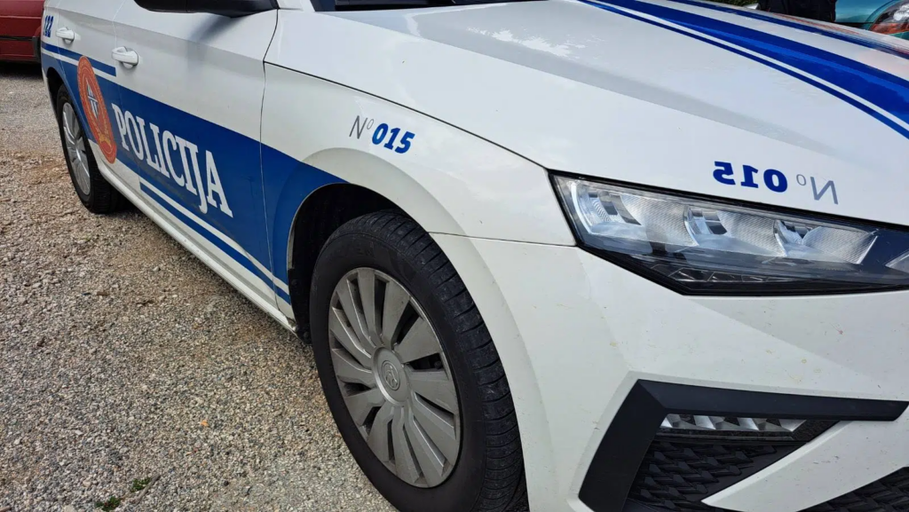 Zbog težih saobraćajnih prekršaja dva vozača kažnjena sa ukupno 45 dana zatvora