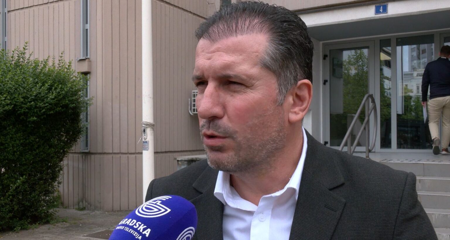 Kavarić: „Vijesti“ na protivan Kodeksu novinara i novinarsko etički nedopušten način izvršile uticaj na sudsku vlast