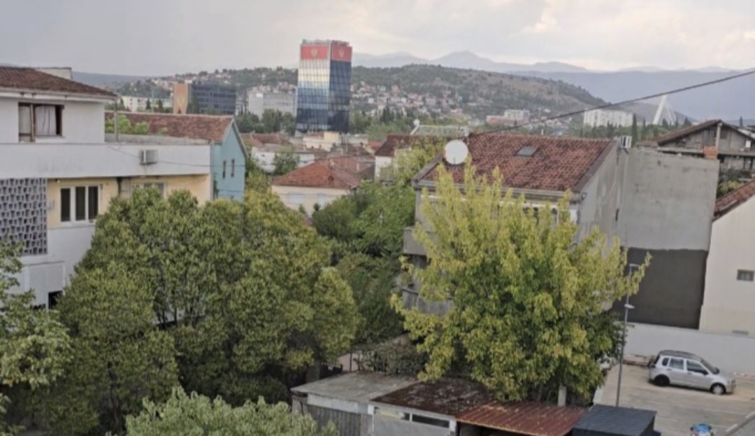(VIDEO) Hvala Bogu: Kiša gasi požare u Opštini Podgorica