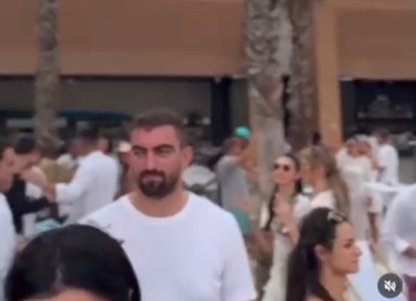(VIDEO) Klikovac na žurci na plaži dok se građani bore sa požarima