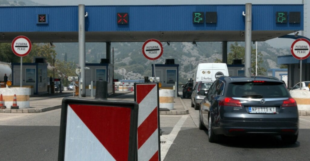 Zatvoren tunel Sozina, u saobraćajnoj nezgodi povrijeđena jedna osoba