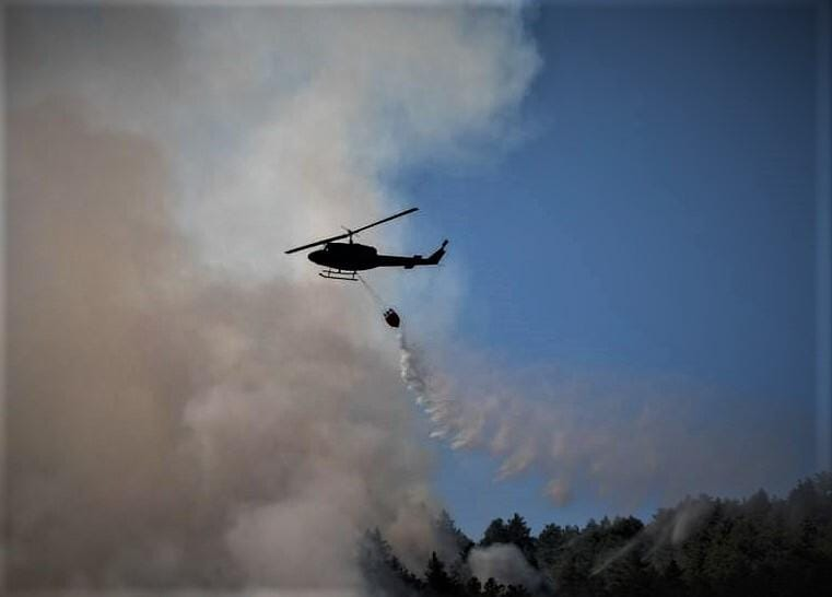Stiže helikopter sa posadom za gašenje požara iz BiH