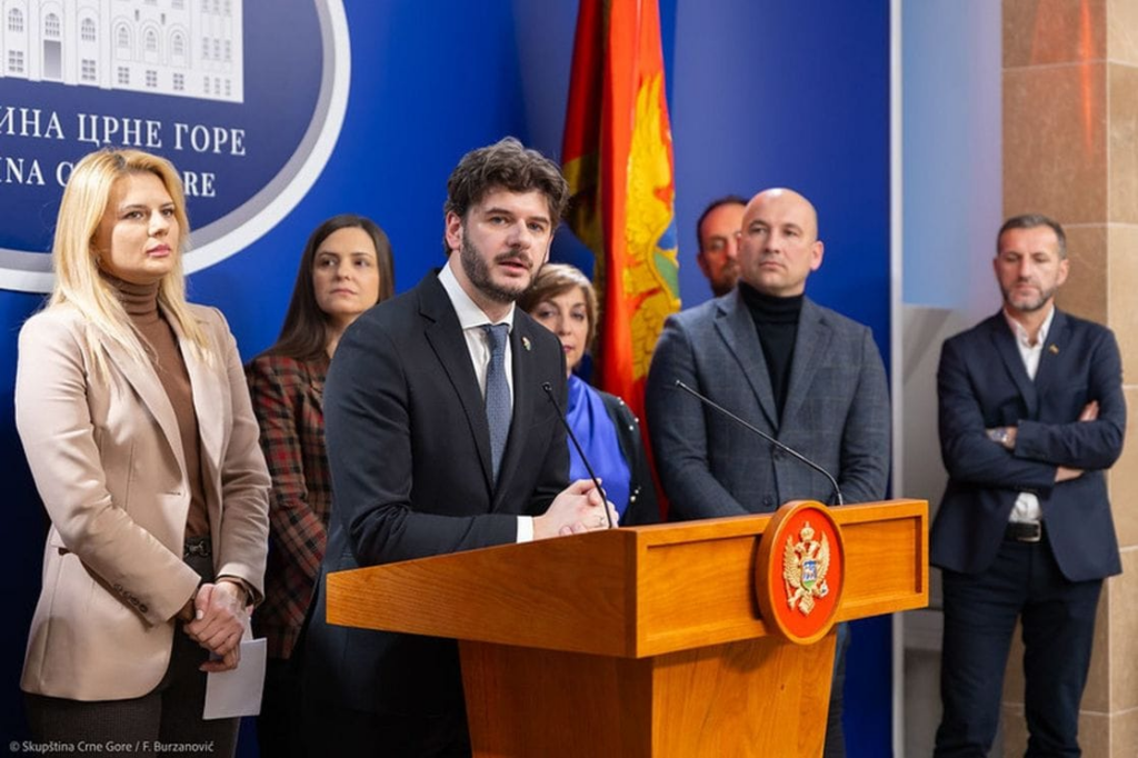 Čarapić: Velje brdo suprotno interesima građevinskih tajkuna, formiraće ogromnu kontra-kampanju protiv Vlade