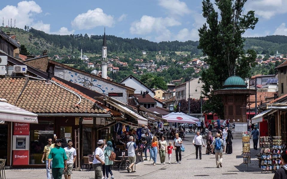 Polumaturantima preporučuju da ne idu u Beograd i Novi Sad na ekskurziju, predlažu Sarajevo