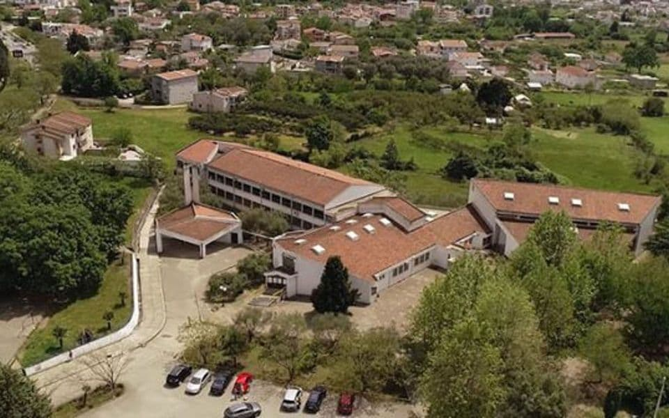 Bar: Potvrđeno da je učenik pjevao „Nož, žica, Srebrenica“