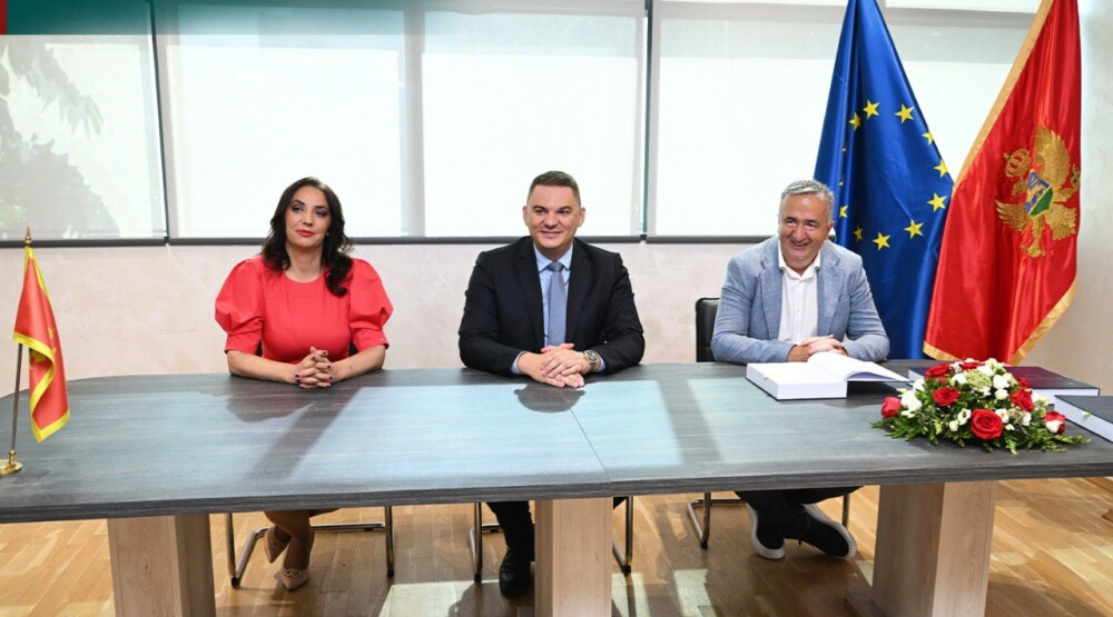 Potpisan ugovor vrijedan 4,8 miliona eura za unapređenje energetske efikasnosti škola u Beranama i Bijelom Polju