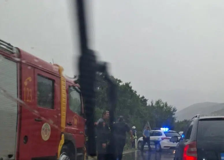 Pripadnici Vojske pomogli povrijeđenima u saobraćajnoj nezgodi kod Nikšića