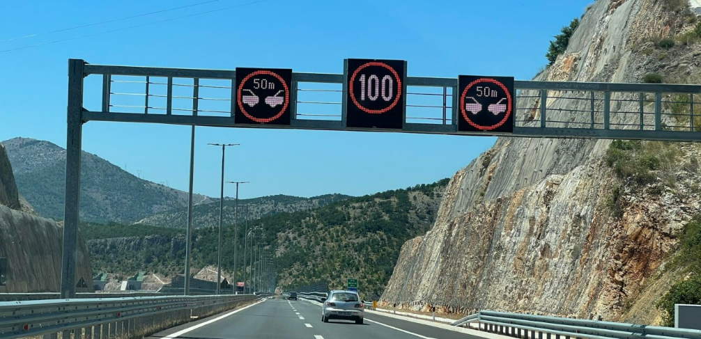 Uhapšena dvojica vozača: Auto-putem vozili preko 180 kilometara na čas