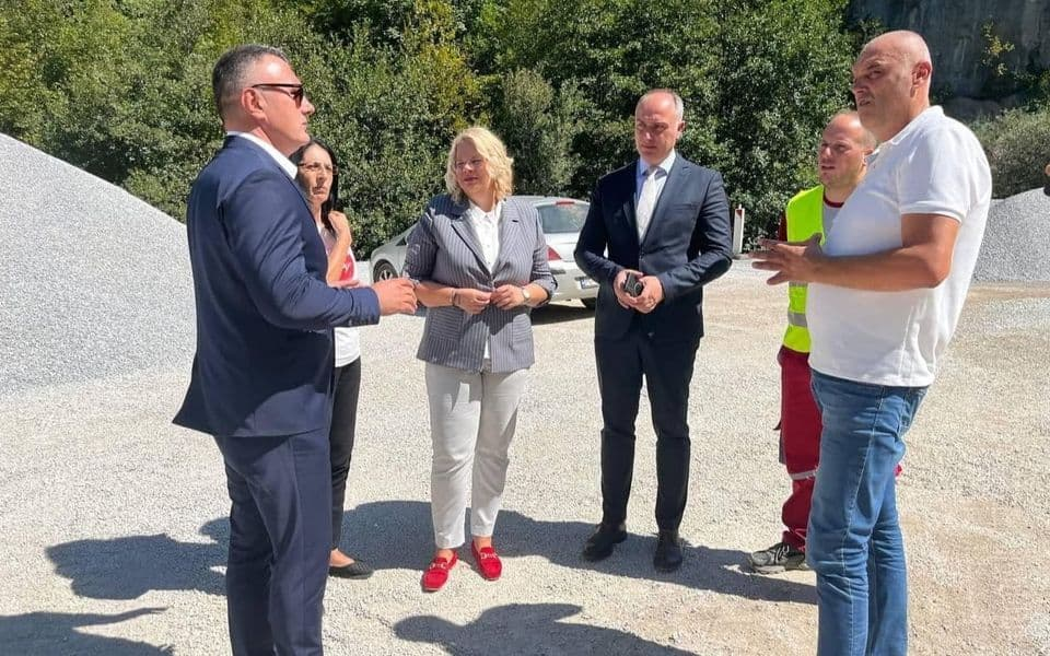 Vukićević posjetila Petnjicu: Ministarstvo saobraćaja posvećeno ulaganju u razvoj putne infrastrukture u sjevernim opštinama
